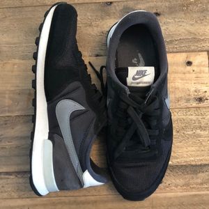 Nike internationalist